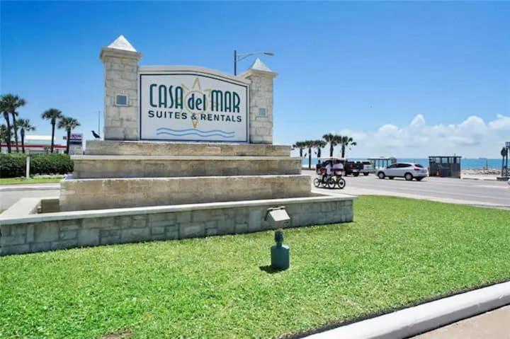 Cozy Galveston Beach Front Condo Exterior photo