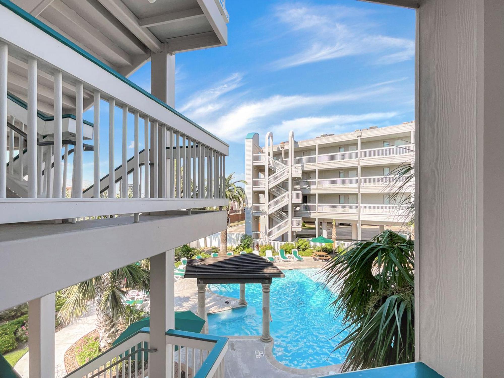 Cozy Galveston Beach Front Condo Exterior photo