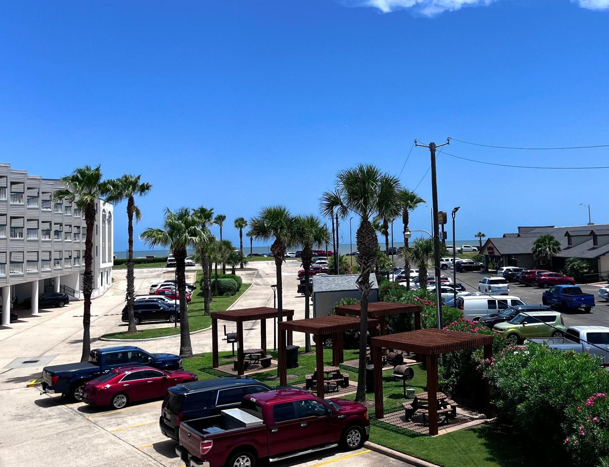 Cozy Galveston Beach Front Condo Exterior photo